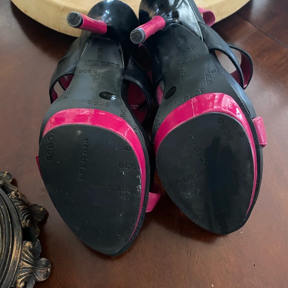 Women’s BCBG stilettos 👠 size 5 1/2 worn one time - Picture 4 of 5